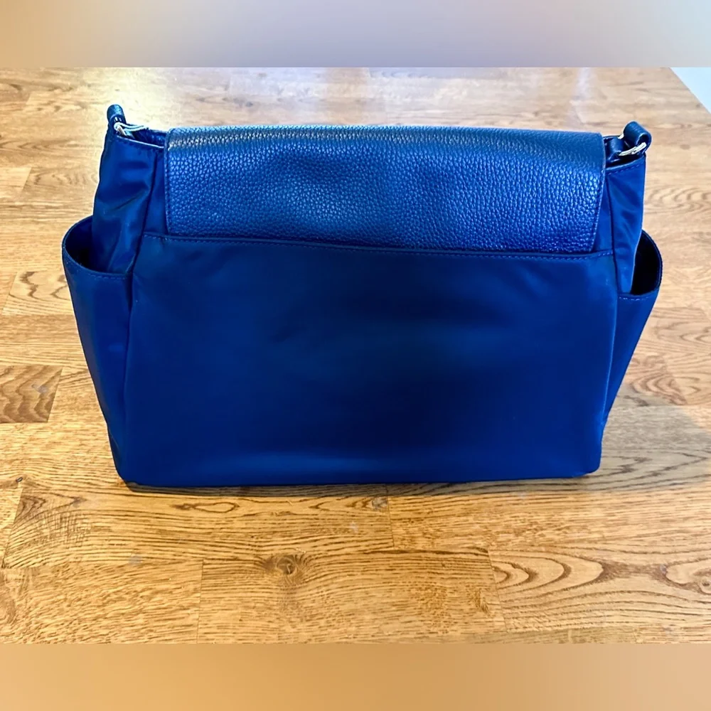 NWT Tory Burch Navy Blue Thea Nylon Messenger Baby Bag